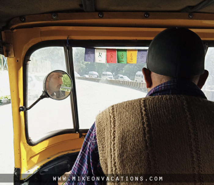 Rickshaw transport Manali India budget travel with kids local transport Himalayas
