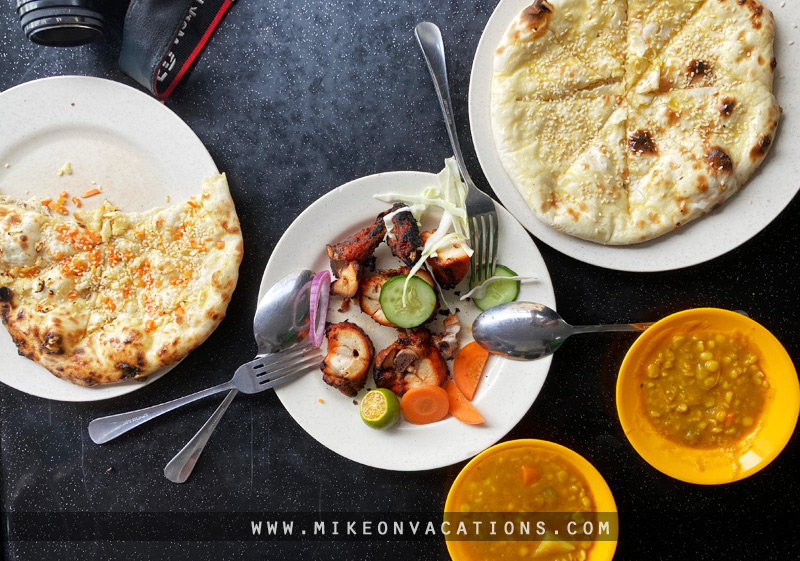 Tandoori chicken dal chapati Manali Indian food
