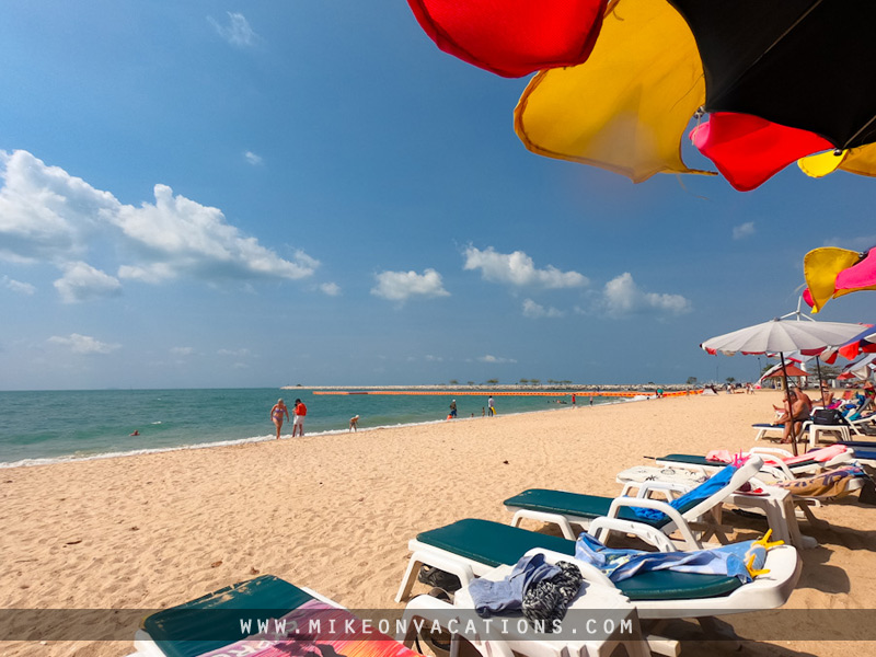 Peaceful Ban Amphur Beach Quiet Ban Amphur Beach in Pattaya